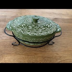 Temptations presentable ovenware - green & white.